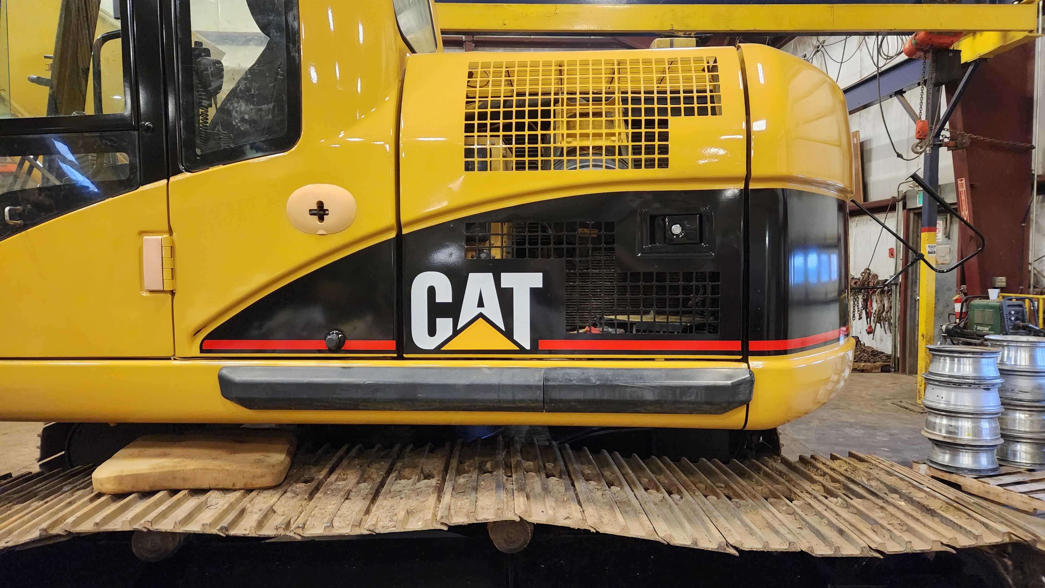 Commercial Excavator Graphics Install